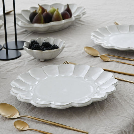 The Petal Dinnerplate