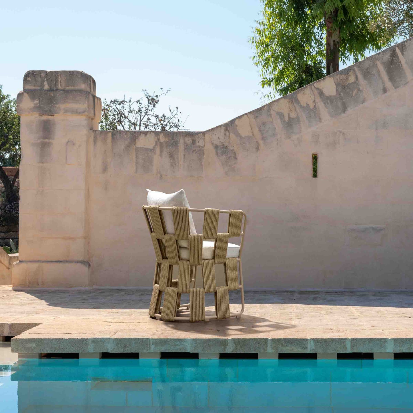 Outdoor Armchair Scacco – Aluminium and Fabric Talenti Designer Statement Piece