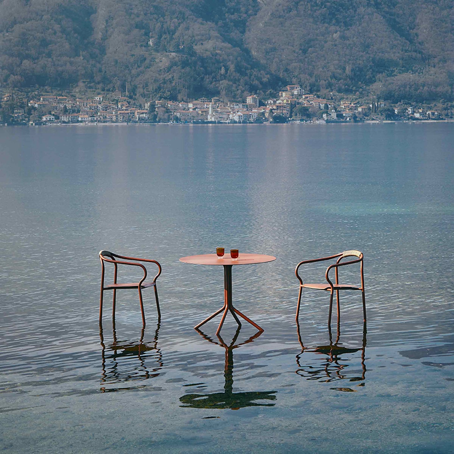Outdoor Armchair Salò – Lightweight Aluminium Modernist Statement Piece by Unopiù