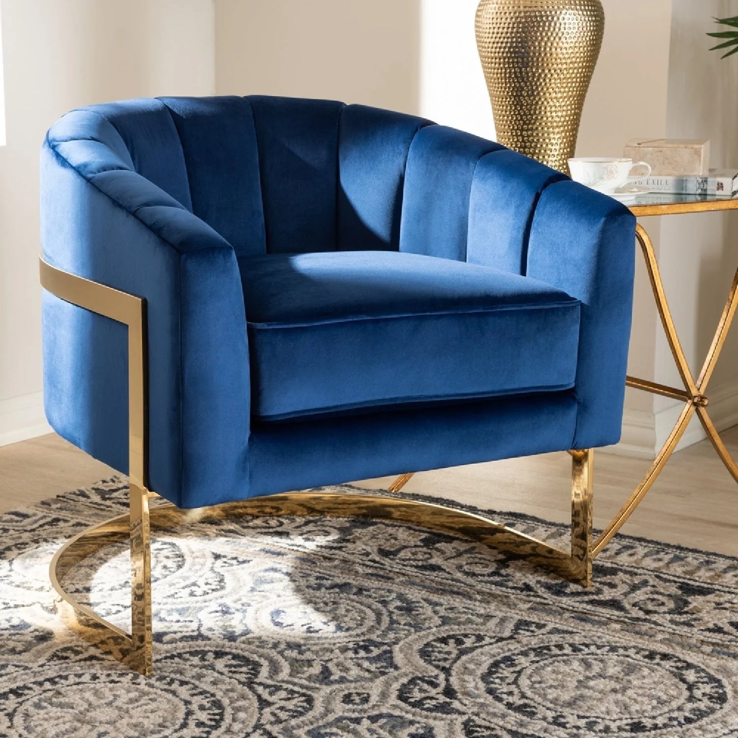 Luxury Blue Velvet Accent Chair Modern Italian Style for Villa