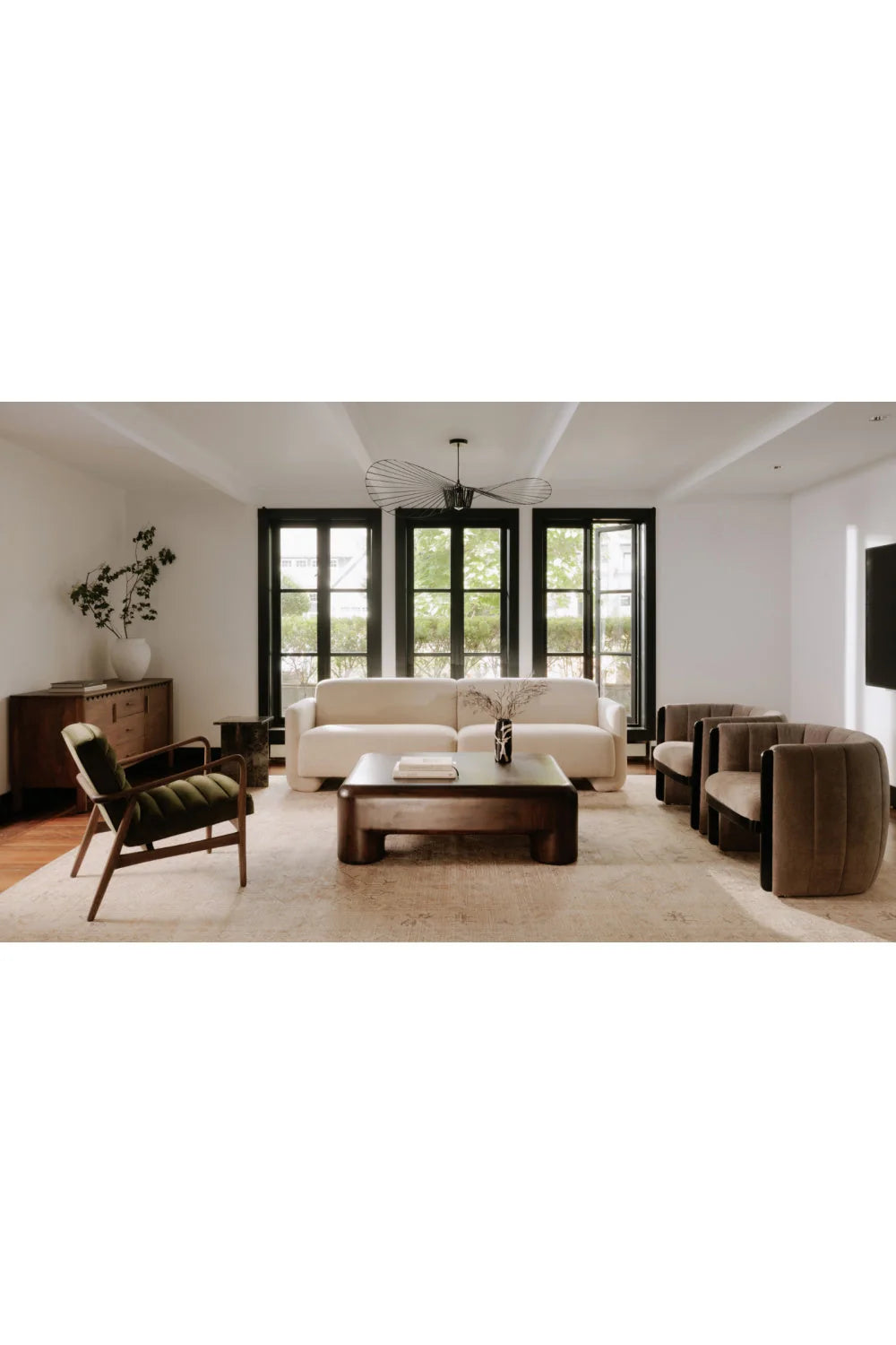 Luxury Green Velvet Tufted Accent Chair European Style for Villa