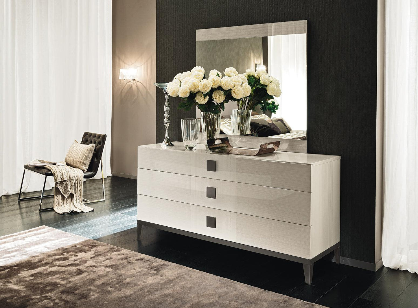 Luxury Modern Monte Blanco Bedroom Set European Style for Villa