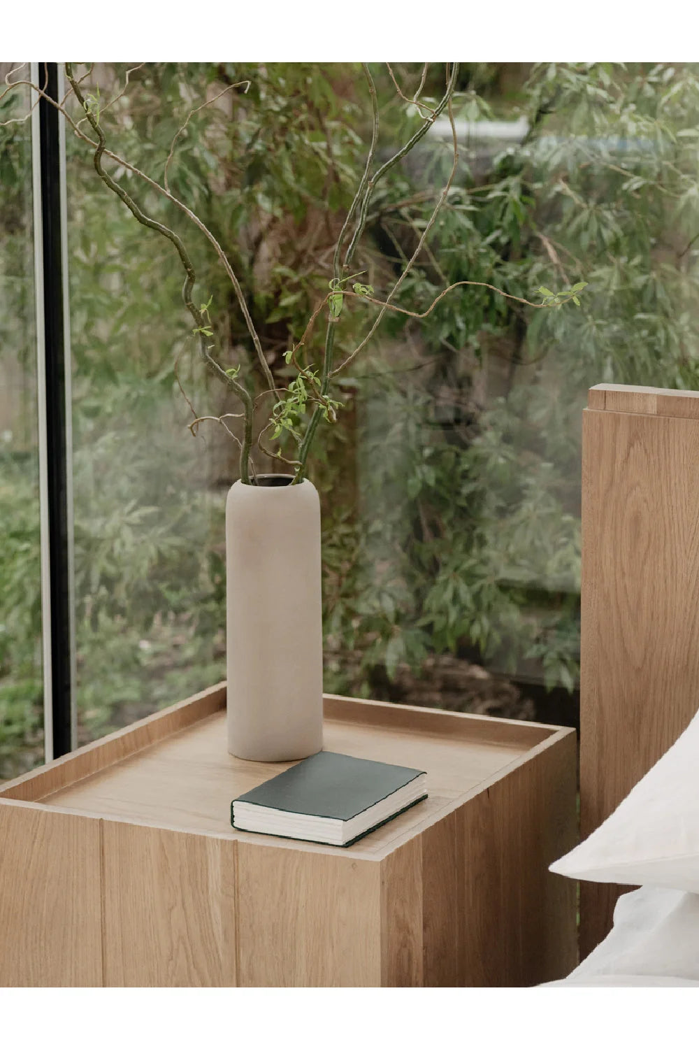 Luxury Modern Plank Nightstand European Style for Villa