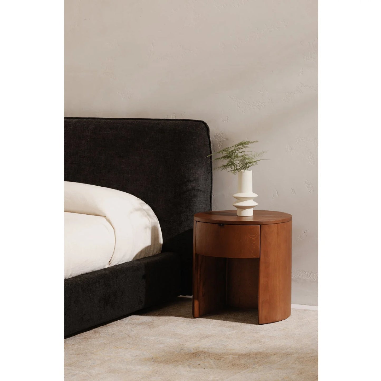 Luxury Modern Theo Round Oak Nightstand European Style for Villa