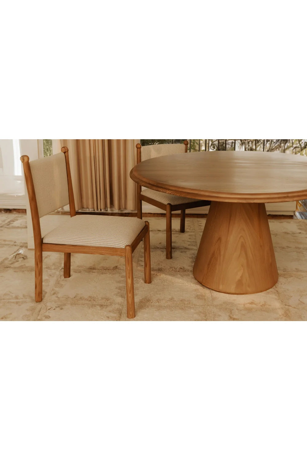 Luxury Round Brown Wood Dining Table Modern Italian Style for Villa