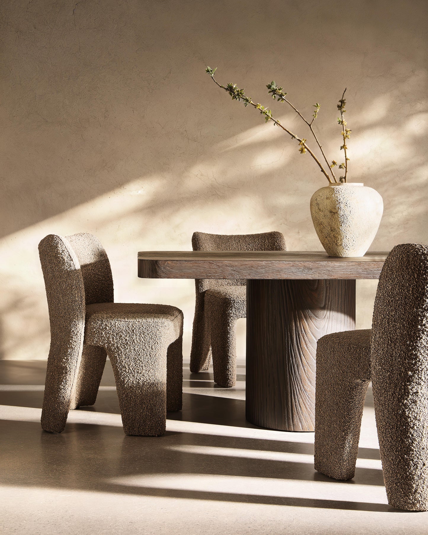 Luxury Sana Dining Table Modern Italian Style for Villa
