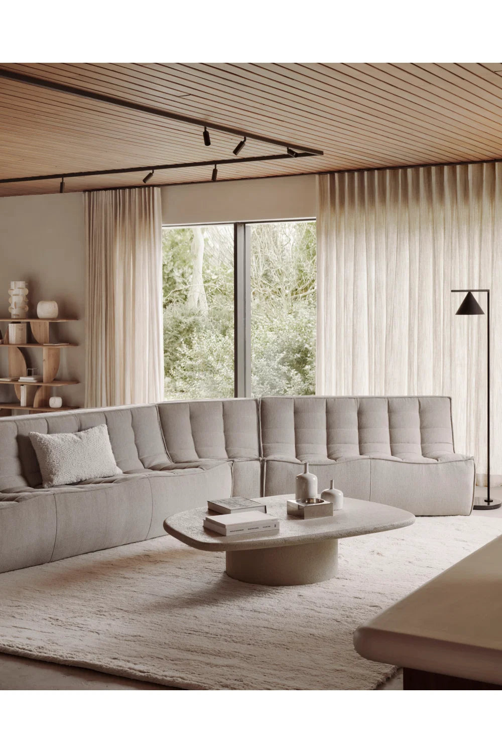 Luxury White Pebble-Shaped Coffee Table Modern Italian Style for Villa