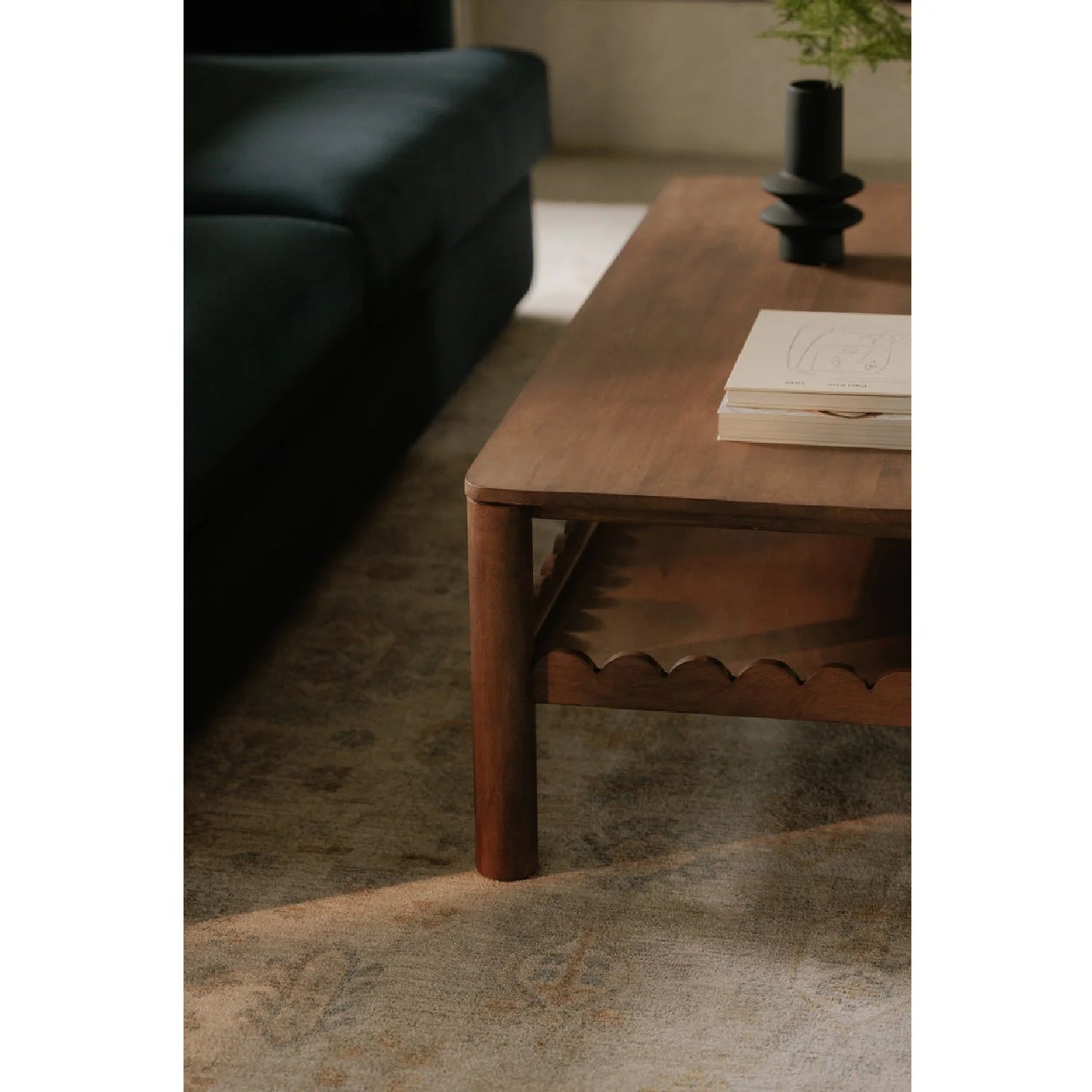 Luxury Wiley Scalloped Wooden Coffee Table Modern Italian Style for Villa