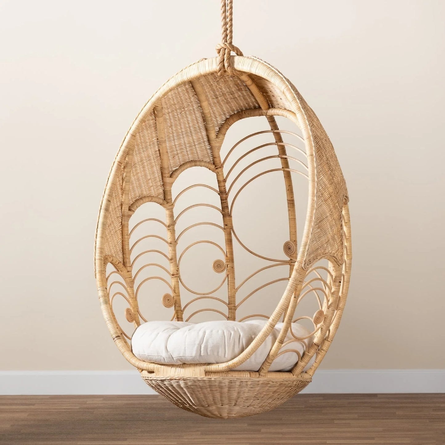 Luxury Woven Rattan Hanging Chair Modern Italian Style for Villa