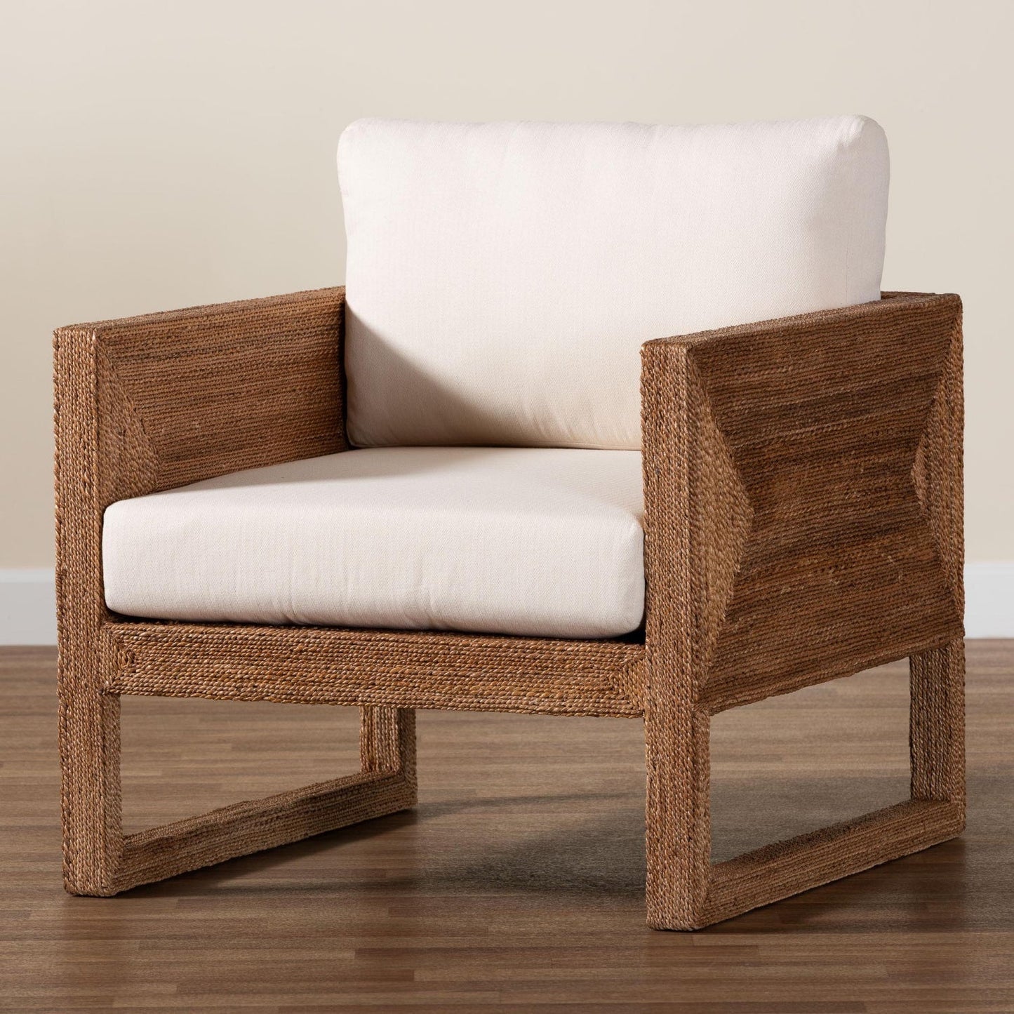 Luxury Woven Seagrass Accent Chair European Style for Villa