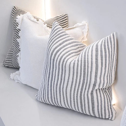 Embrace Modern Cushions: Create a Cosy and Inviting Atmosphere
