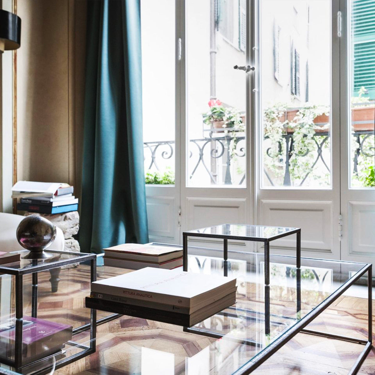 Luxury ILLUSIONI Coffee Table Modern Italian Style for Villa