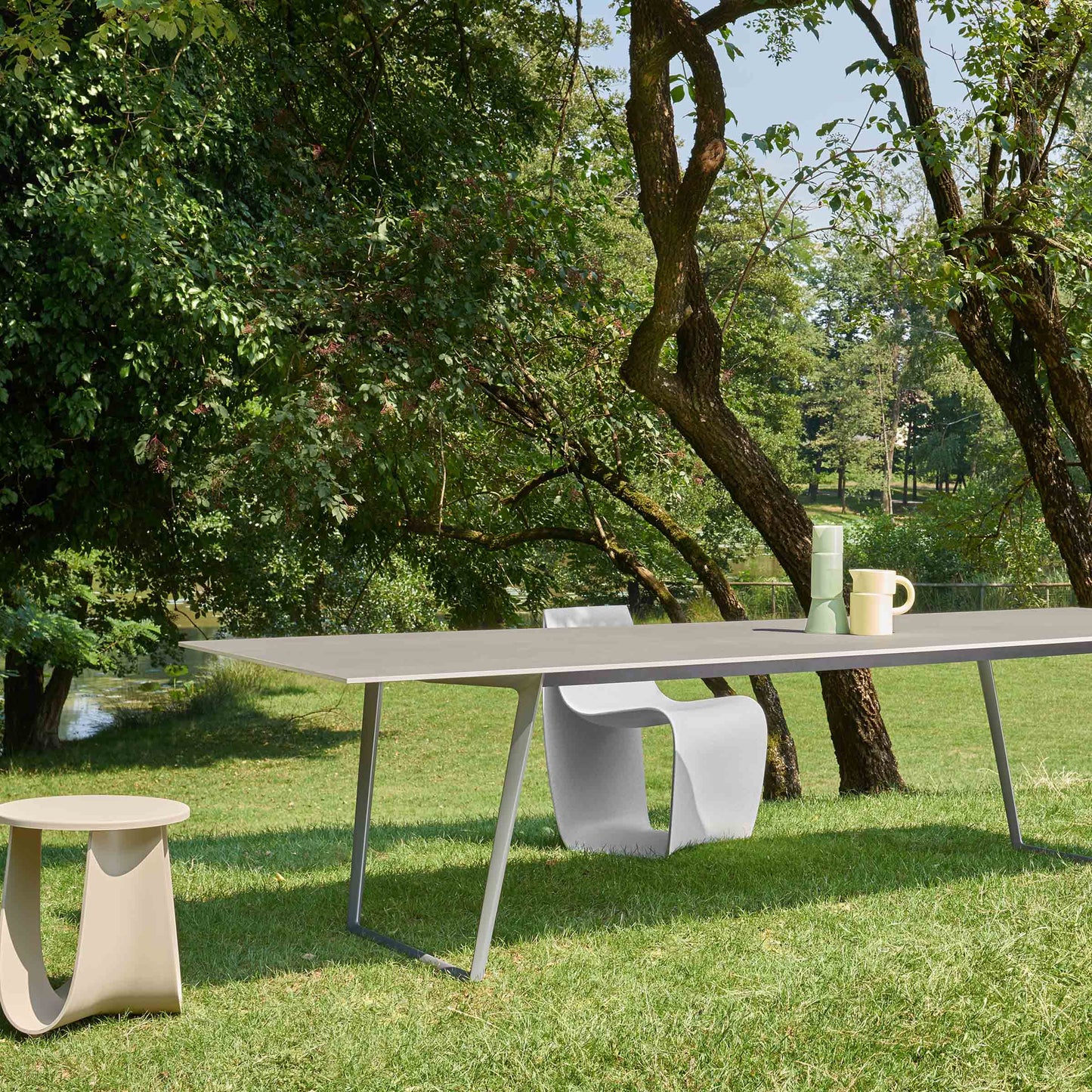 AXY Rectangular Dining Table – Thin Aluminum Italian Minimalist Statement Piece