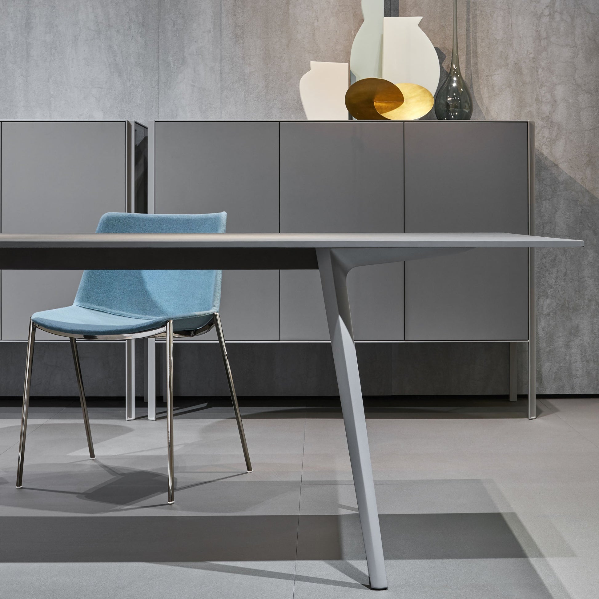 AXY Rectangular Dining Table – Thin Aluminum Italian Minimalist Statement Piece
