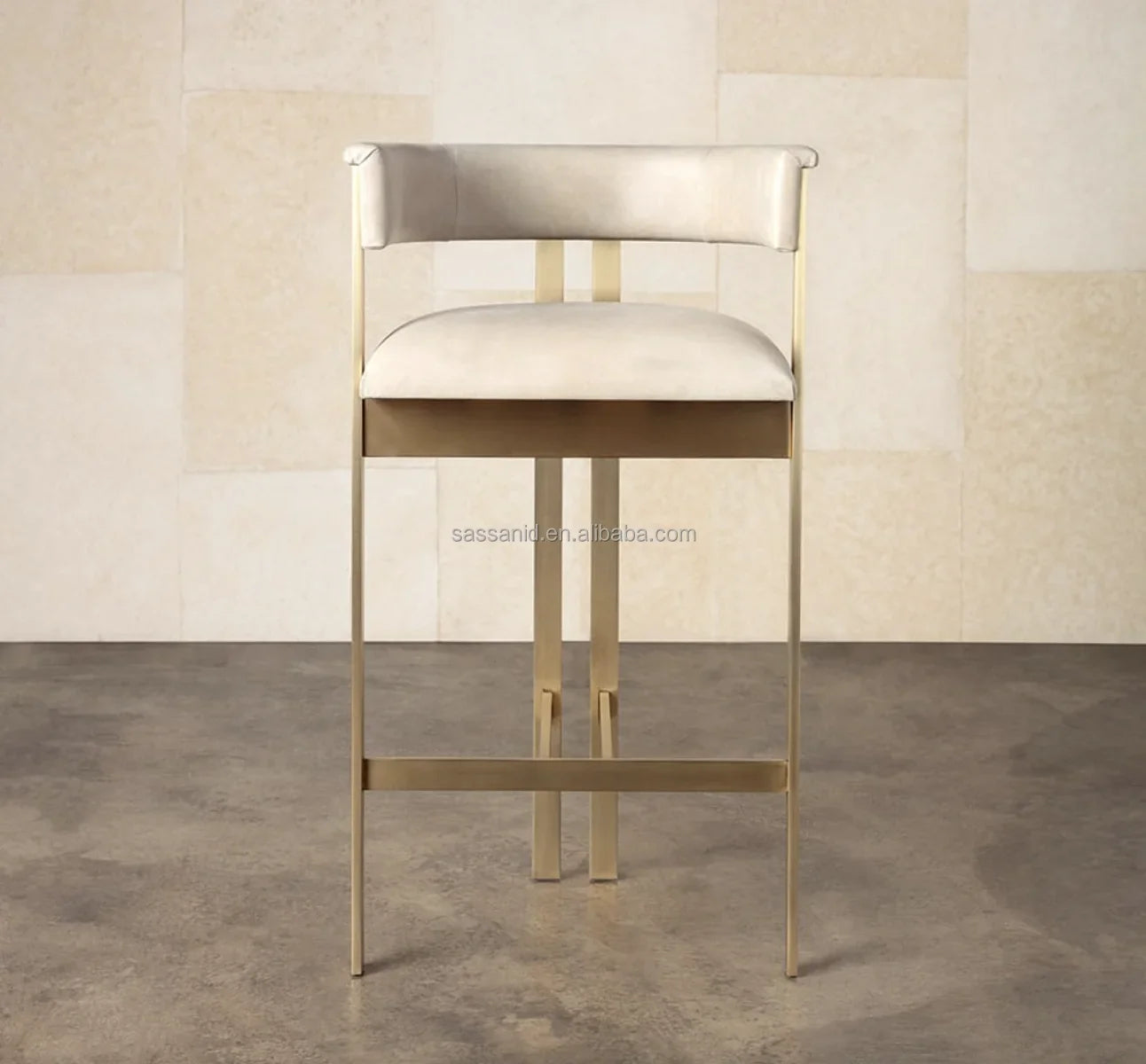 Elliott Bar Stool – Iconic Industrial Design in Solid Oak and Performance Fabric
