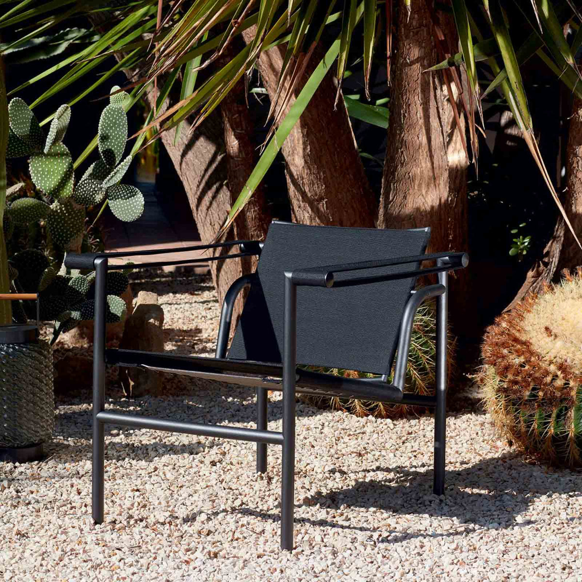Luxury LC1 Outdoor Armchair Modern Italian Style for Villa