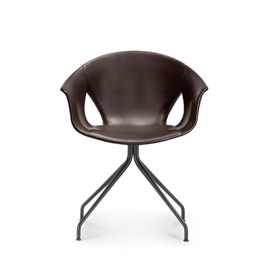 Ginger Ale Armrest Chair – Four-Spoke Base Leather by Poltrona Frau