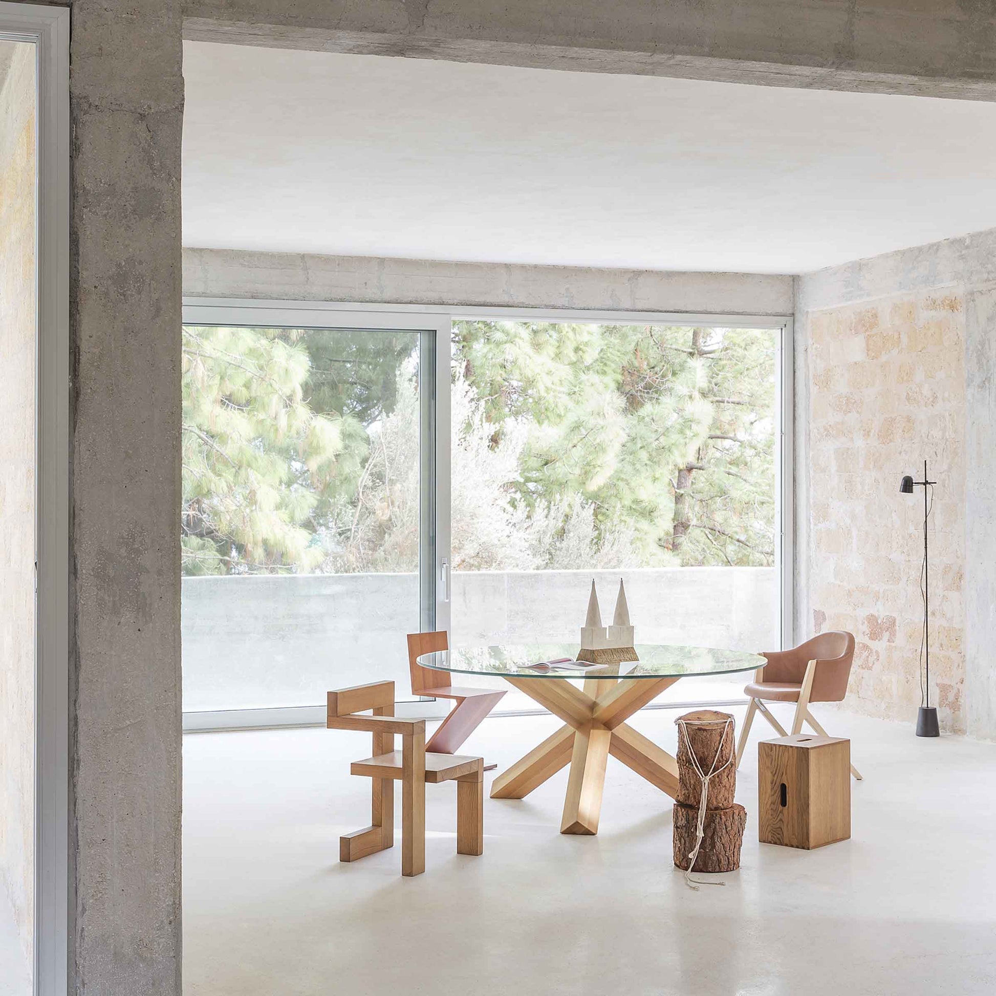 Zig Zag Chair – Cantilevered Wood Statement by Rietveld for Cassina | 280
