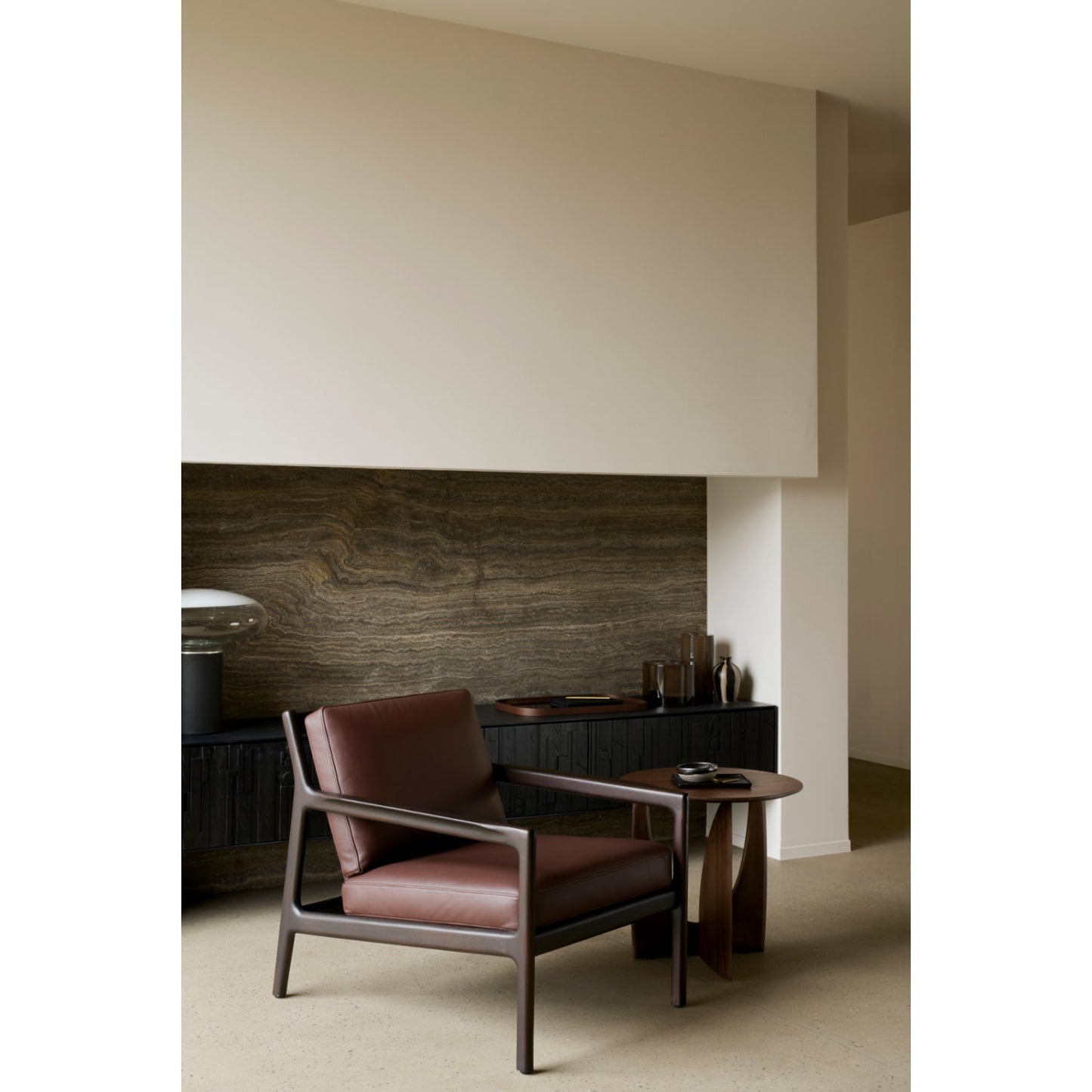 Luxury Brown Mahogany Lounge Chair Modern Italian Style for Villa