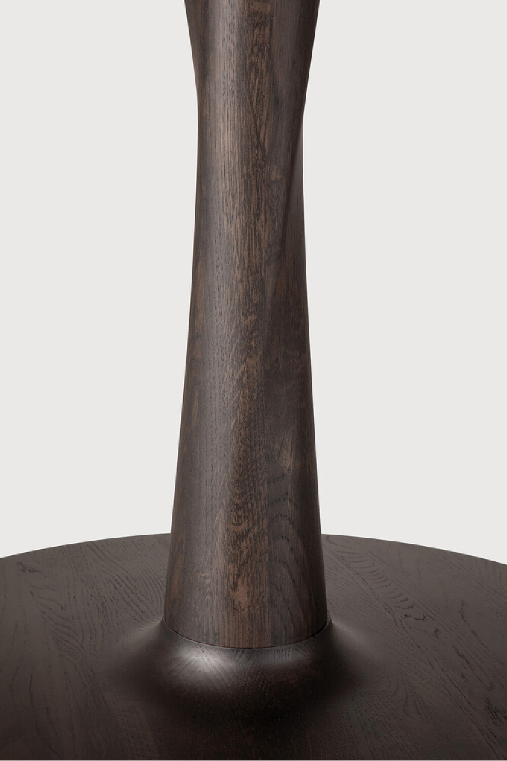 Luxury Torsion Round Wood Dining Table Modern Italian Style for Villa