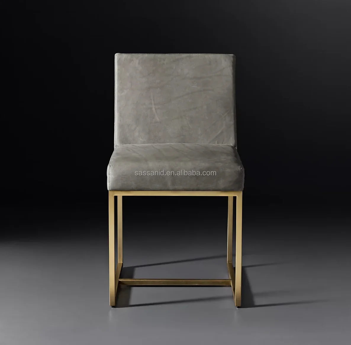 Mid-Century Dining Chair – Oak, Leather & Burnished Brass Design | 102119403408