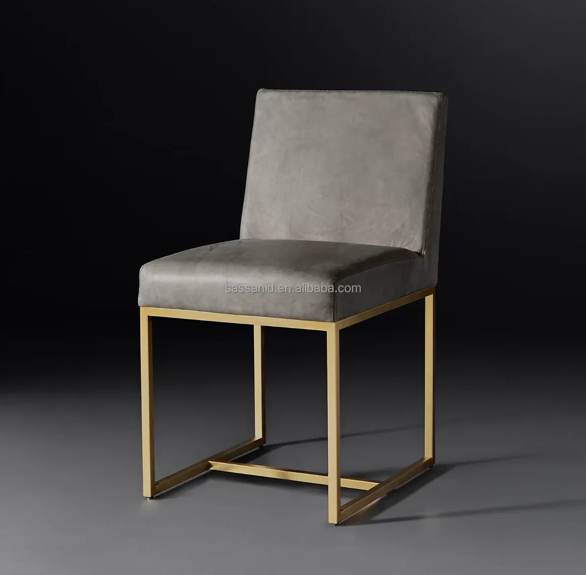 Mid-Century Dining Chair – Oak, Leather & Burnished Brass Design | 102119403408