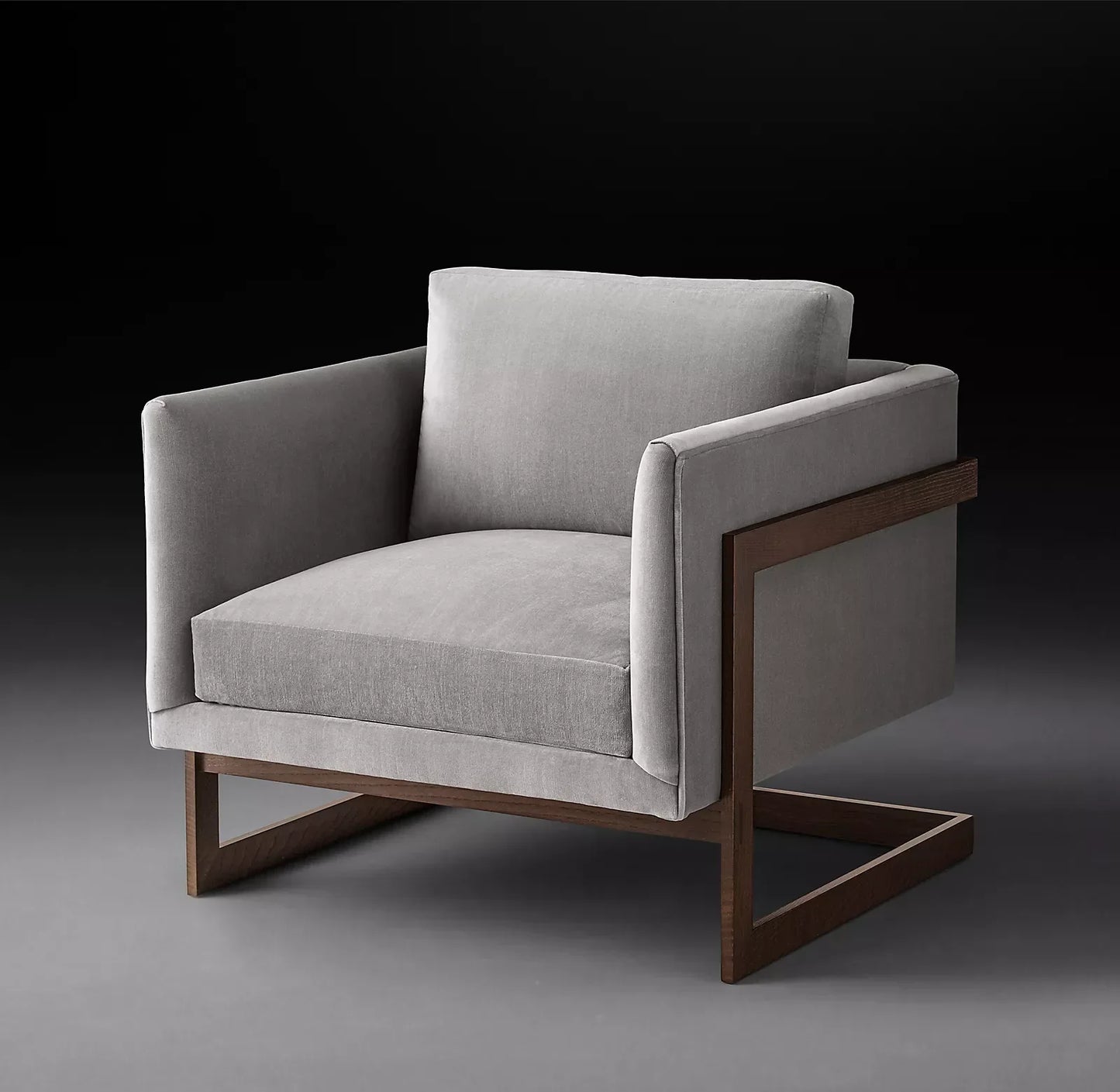 Modern Leisure Chair – Geometric Silhouette with Oak Base – Designer Piece