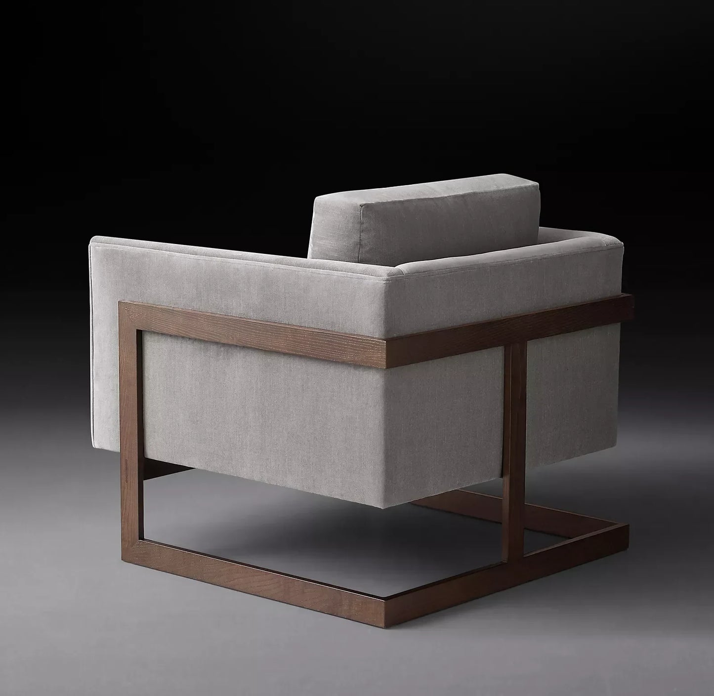 Modern Leisure Chair – Geometric Silhouette with Oak Base – Designer Piece
