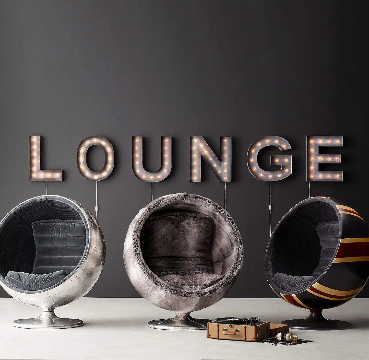 Ball Swivel Chair – Mid-Century Modern Velvet – Architectural Statement Piece