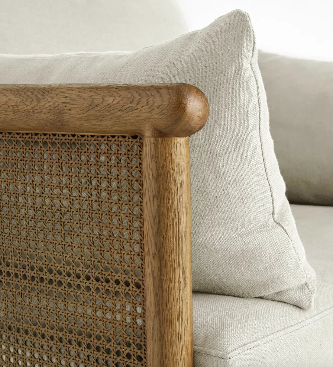 1960s-Style Armchair – Mid-Century Modern Linen – Solid Oak Frame Statement Piece