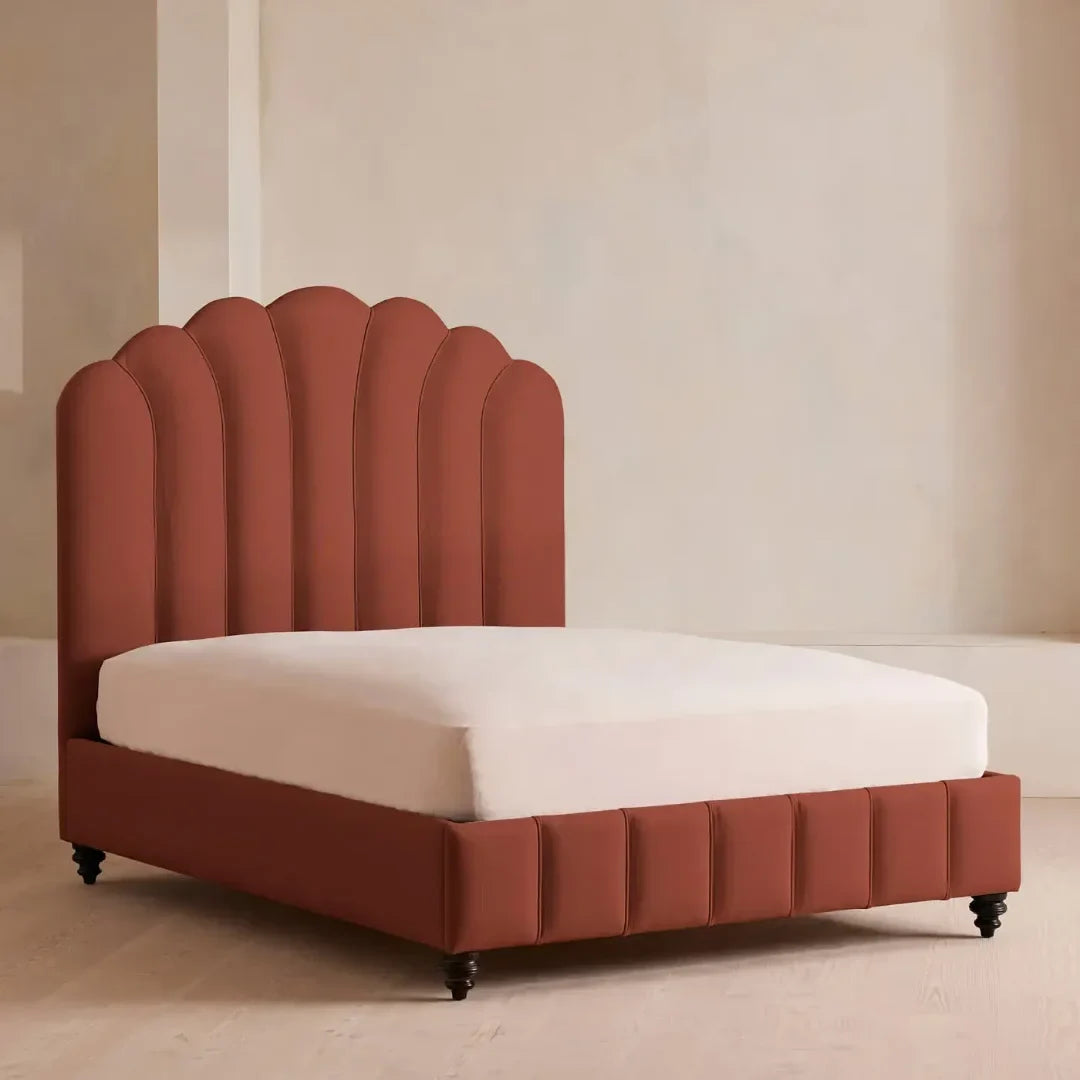French Retro High-Back Bed – Velvet Upholstered Nordic Refined Piece | 985741