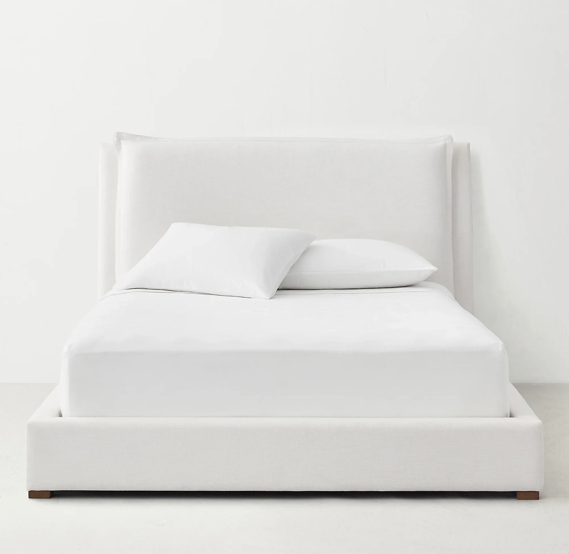 Sloane Upholstered Bed – Modern Slipcovered Berkshire Leather Platform Bed