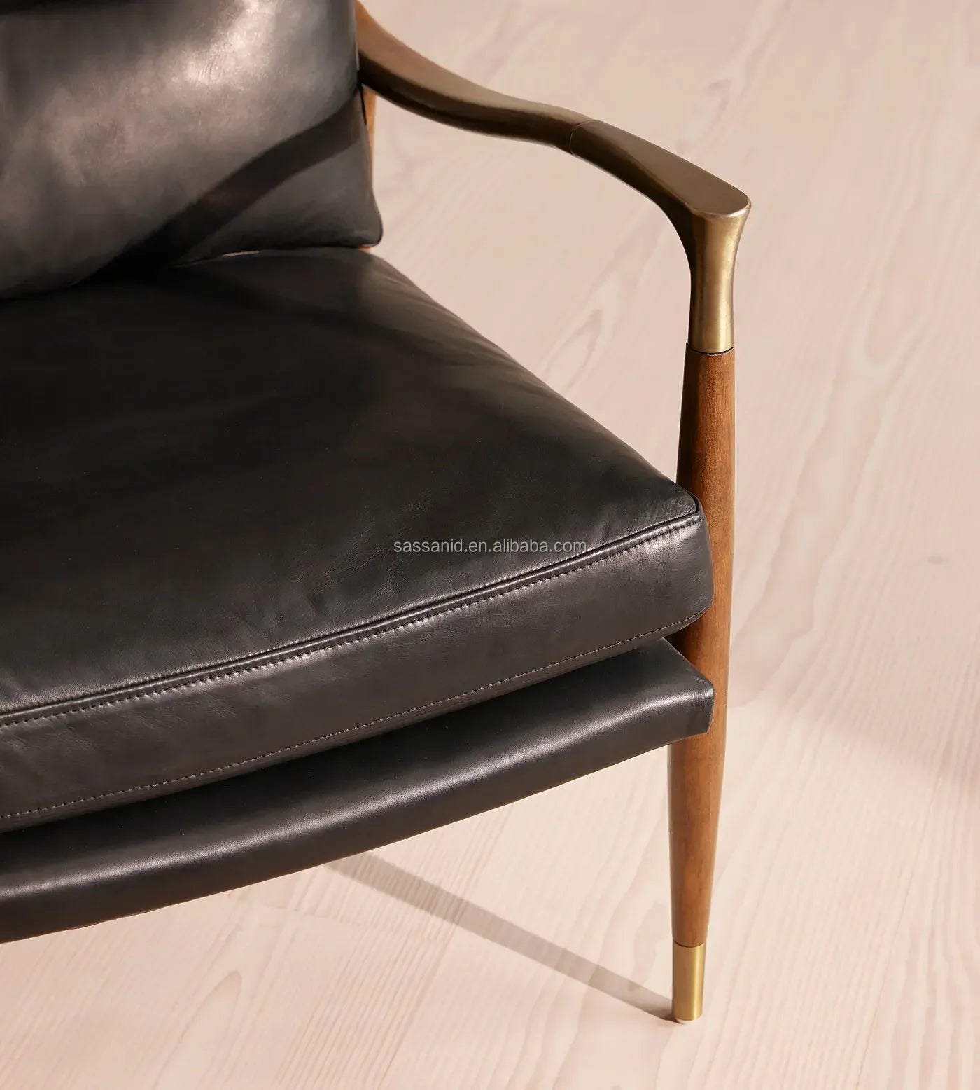 Theodore Leather Armchair – Contemporary Tufted Leather Living Room Seating