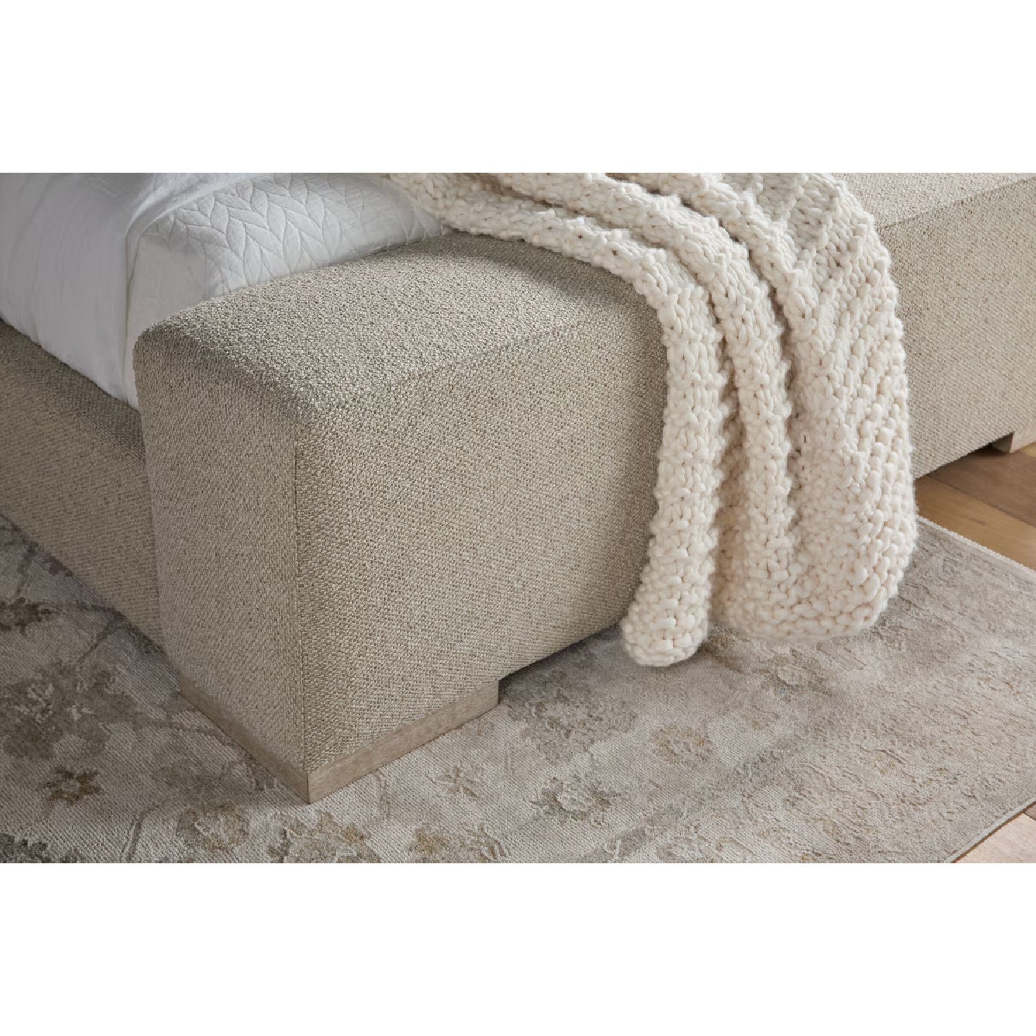 Luxury Upholstered Modern Bed European Style for Villa