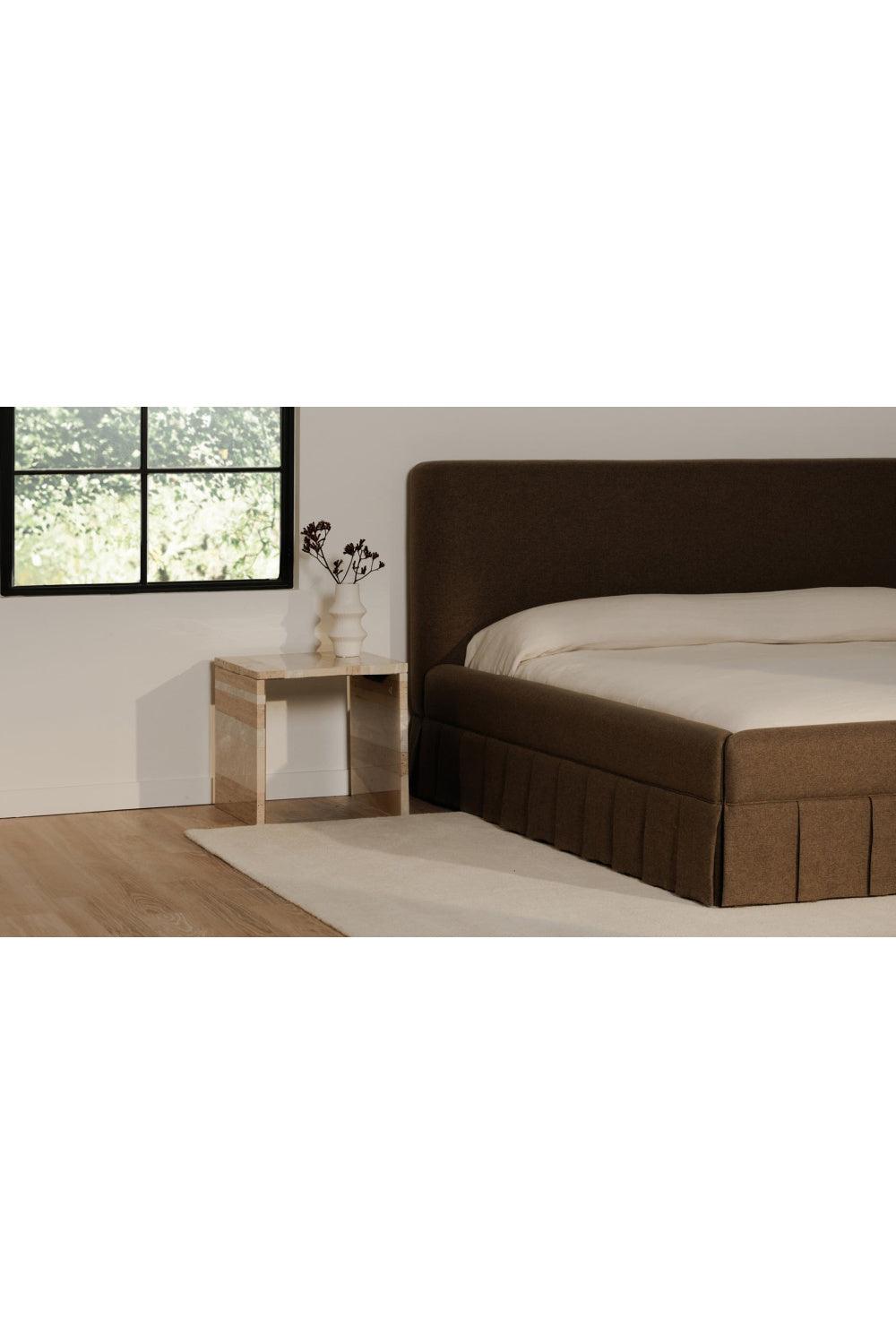 Luxury Modern Box Pleated Fabric Bed European Style for Villa