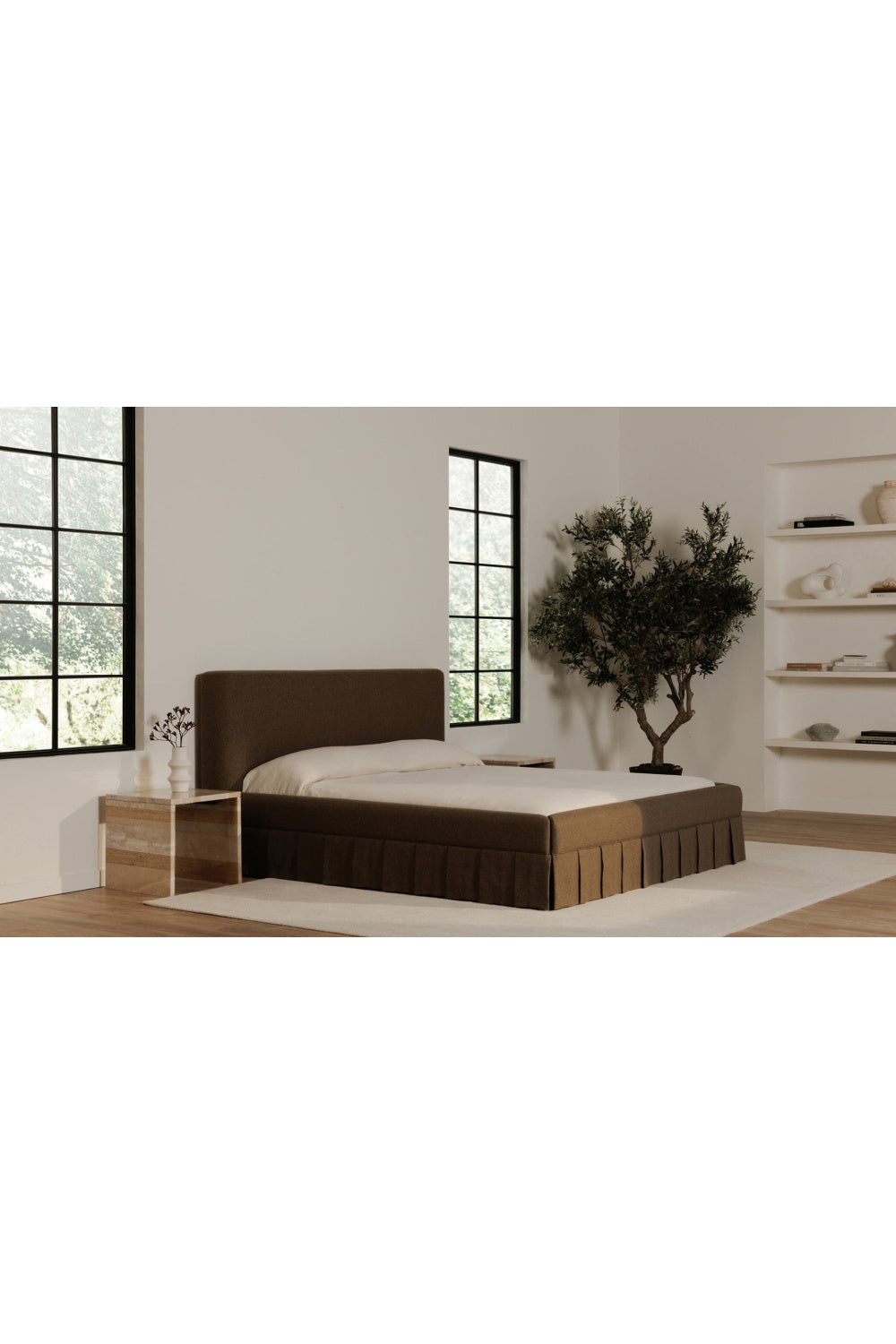 Luxury Modern Box Pleated Fabric Bed European Style for Villa