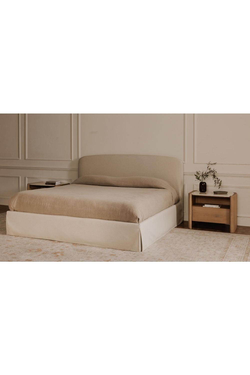 Luxury Upholstered Modern Cream Storage Bed European Style for Villa