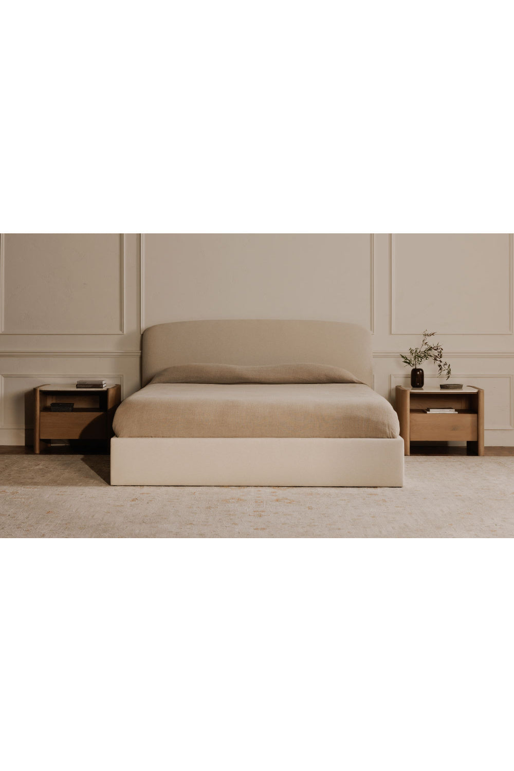 Luxury Upholstered Modern Cream Storage Bed European Style for Villa