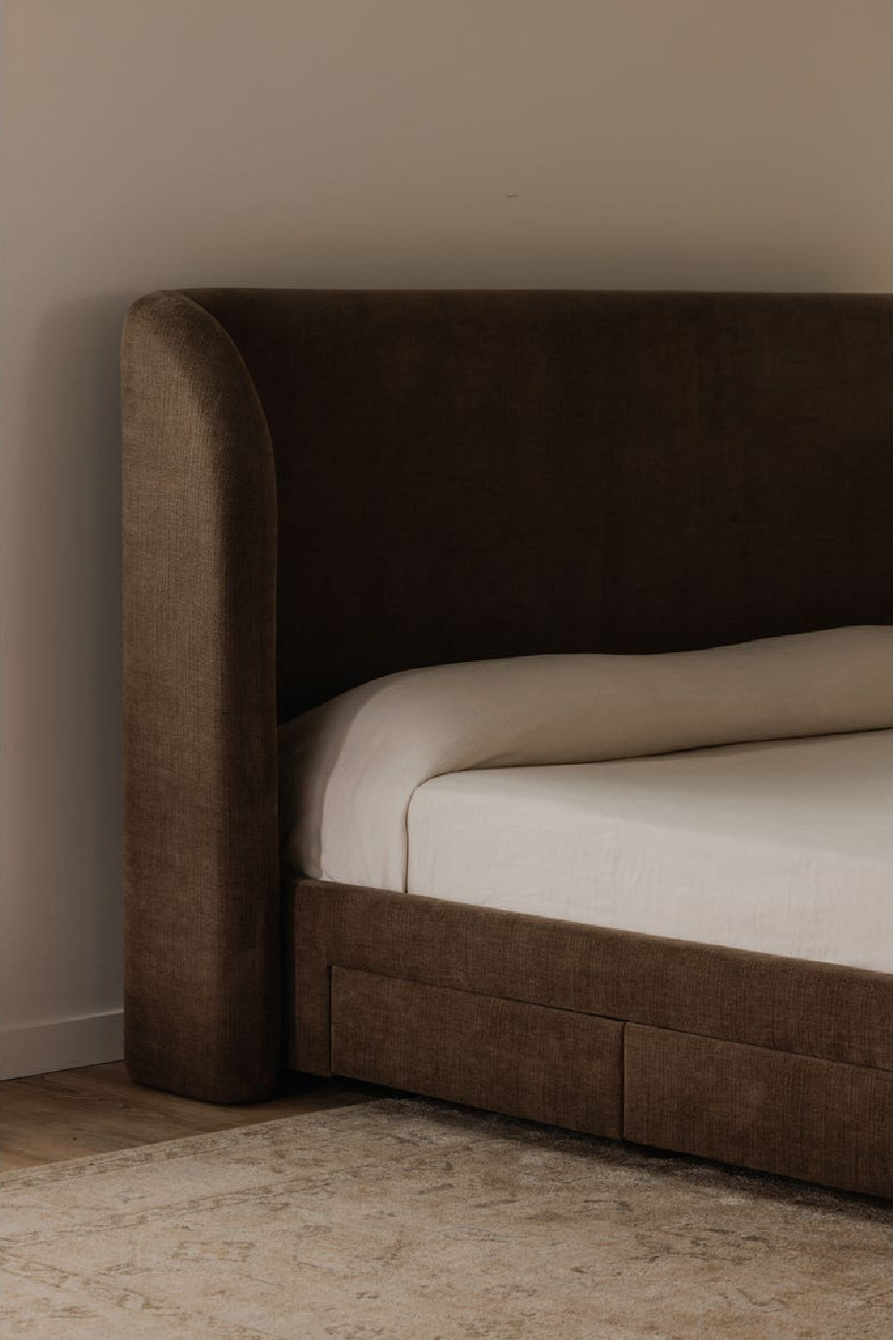 Luxury Modern Upholstered Storage Bed European Style for Villa