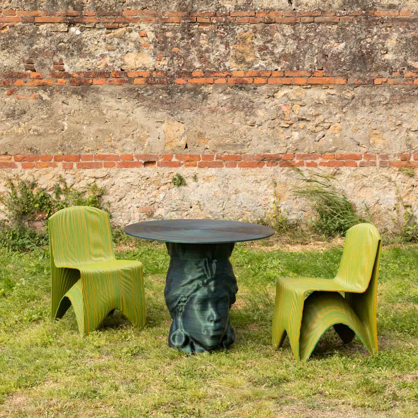 Italian Designer Round Dining Table – Contemporary 3D-Printed Statement Piece
