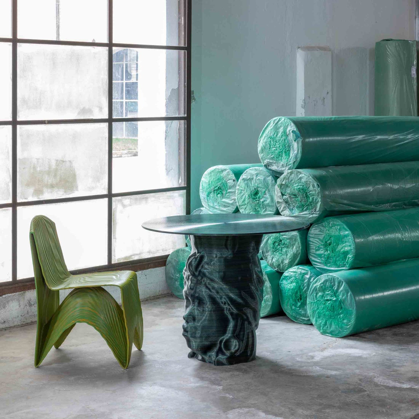 Italian Designer Round Dining Table – Contemporary 3D-Printed Statement Piece