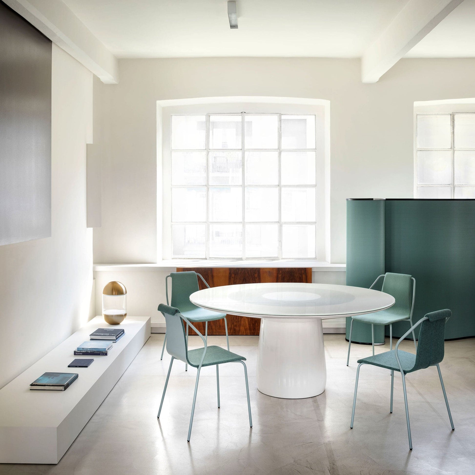Roundel Dining Table – Italian Designer Glass Statement Piece