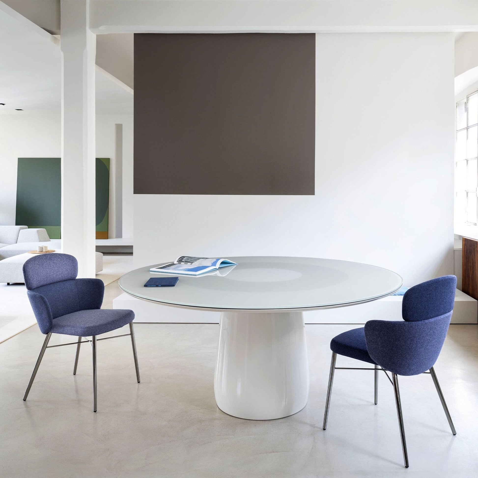 Roundel Dining Table – Italian Designer Glass Statement Piece