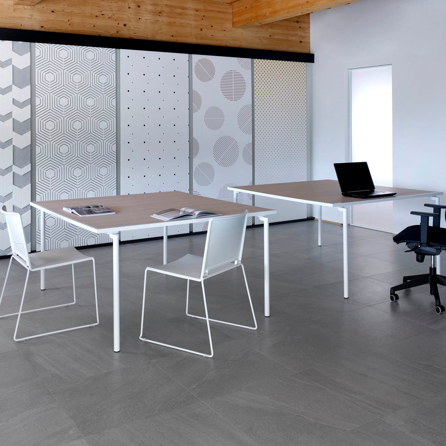 Convertible Table Tennis Dining Table – Dual-Function Design in Natural Wood