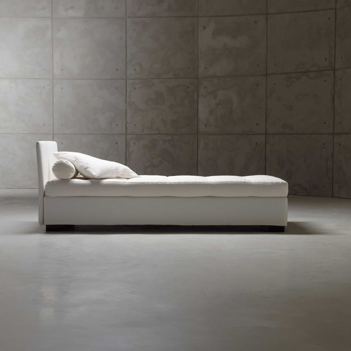 Luxury ISOLINO Sofa Bed Modern Italian Style for Villa