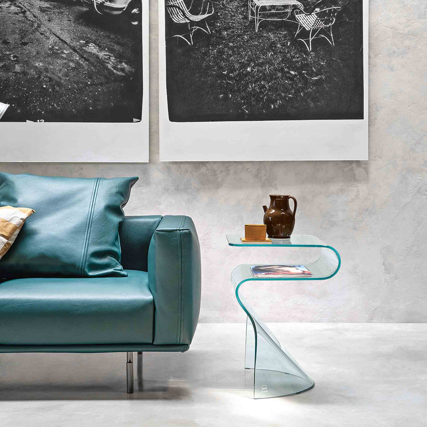 Luxury TOKI Curved Glass Side Table Modern Italian Style for Villa