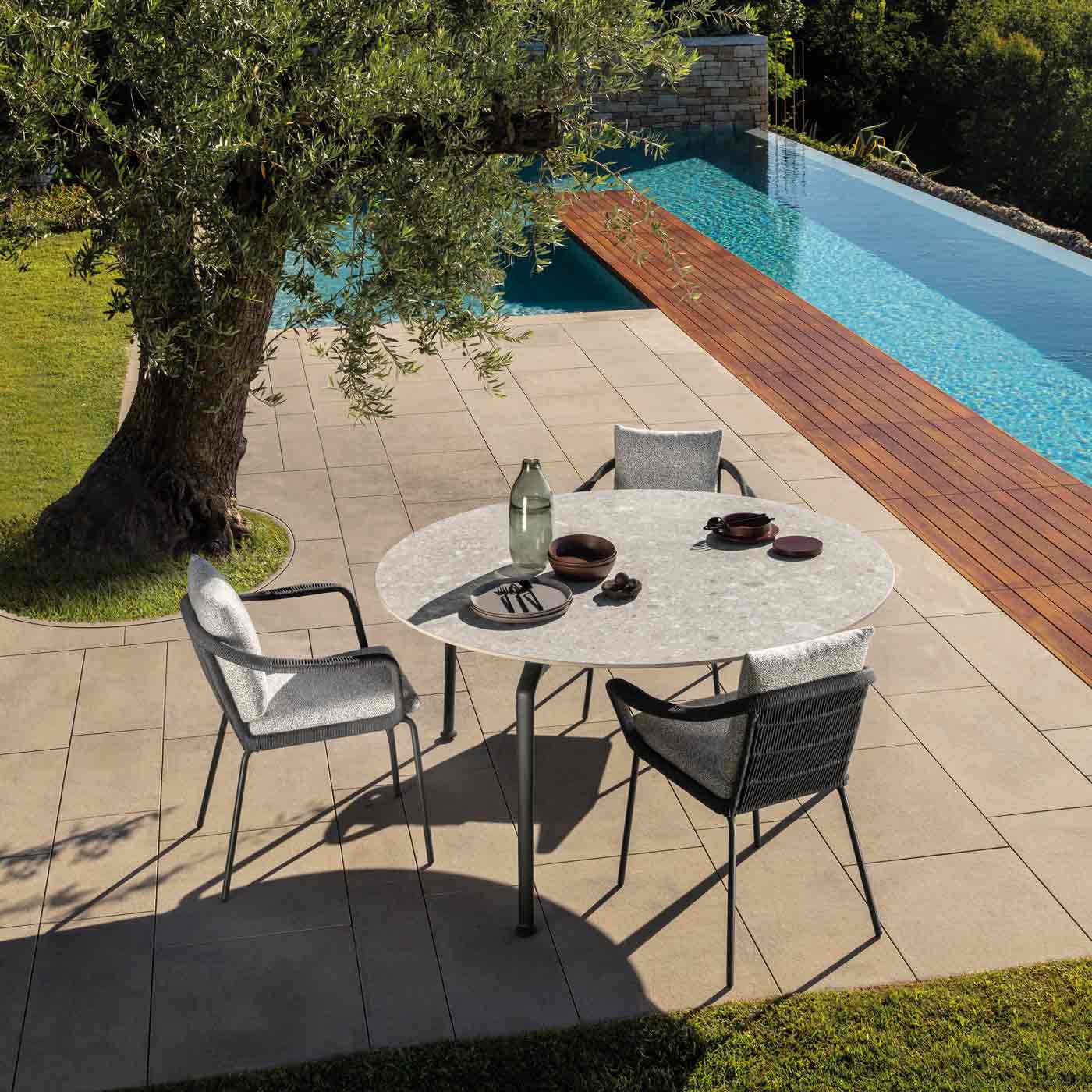Cruise Alu Outdoor Dining Chair – Braided Rope & Aluminium – Talenti by Ludovica + Roberto Palomba – Contemporary Statement Piece
