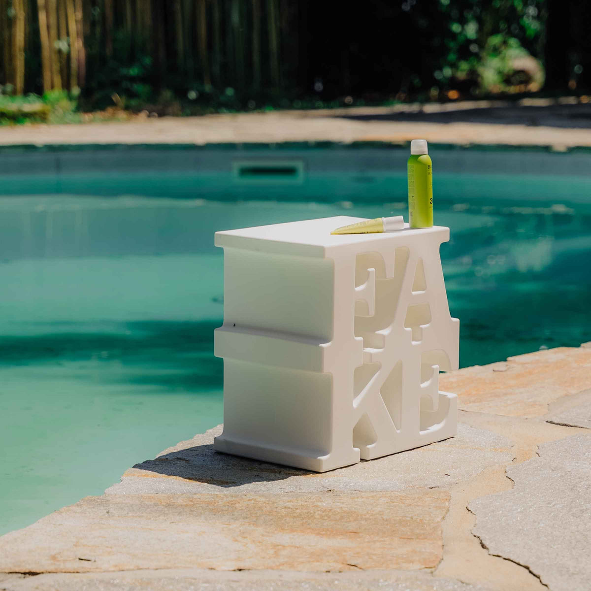 Luxury FAKE Polyethylene Side Table Modern Italian Style for Villa