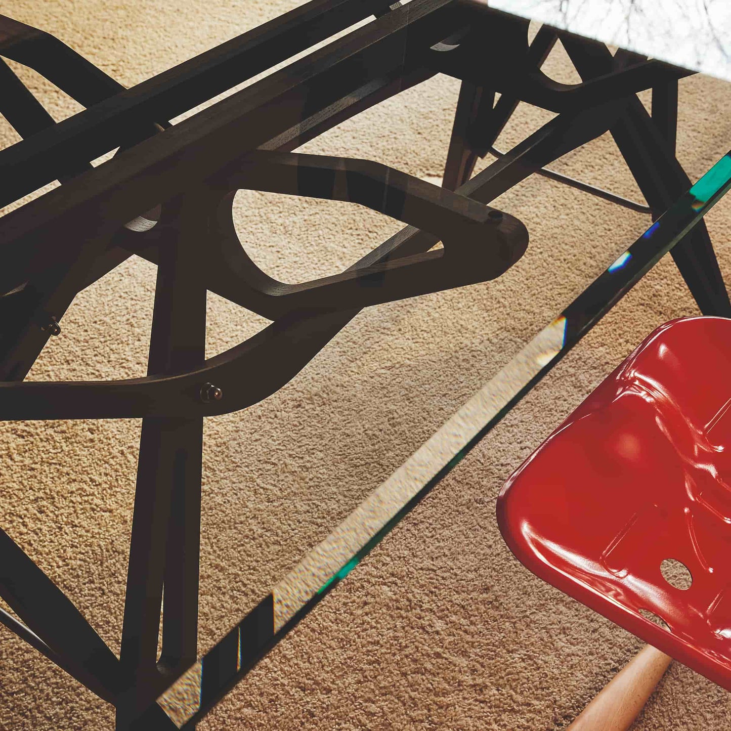 Reale Dining Table – Sculptural Glass and Oak Statement Piece