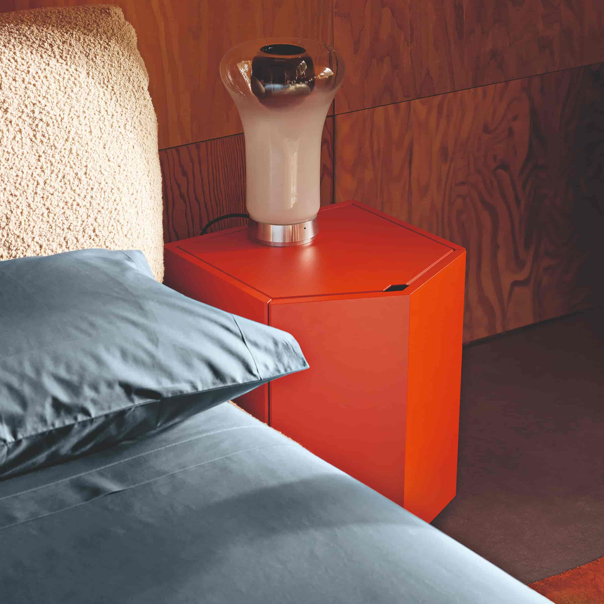 Luxury Z24 Wood Bedside Table Modern Italian Style for Villa